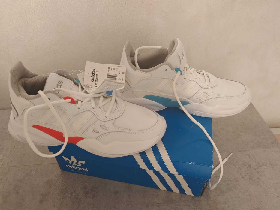 INCALTAMINTE Pantofi sport adidas gheata