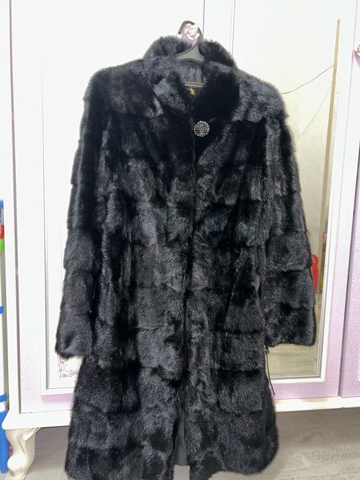 Продам норковую шубу