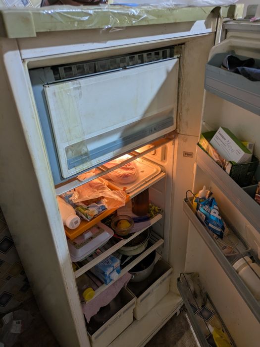 Холодильник СРОЧНО  бу самовывоз