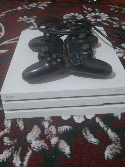 Soniy ps4 pro terabayt