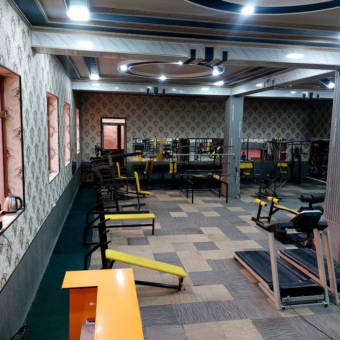 Tayor biznes sotiladi.