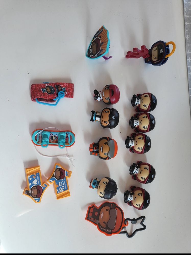 Kinder joy фигурки