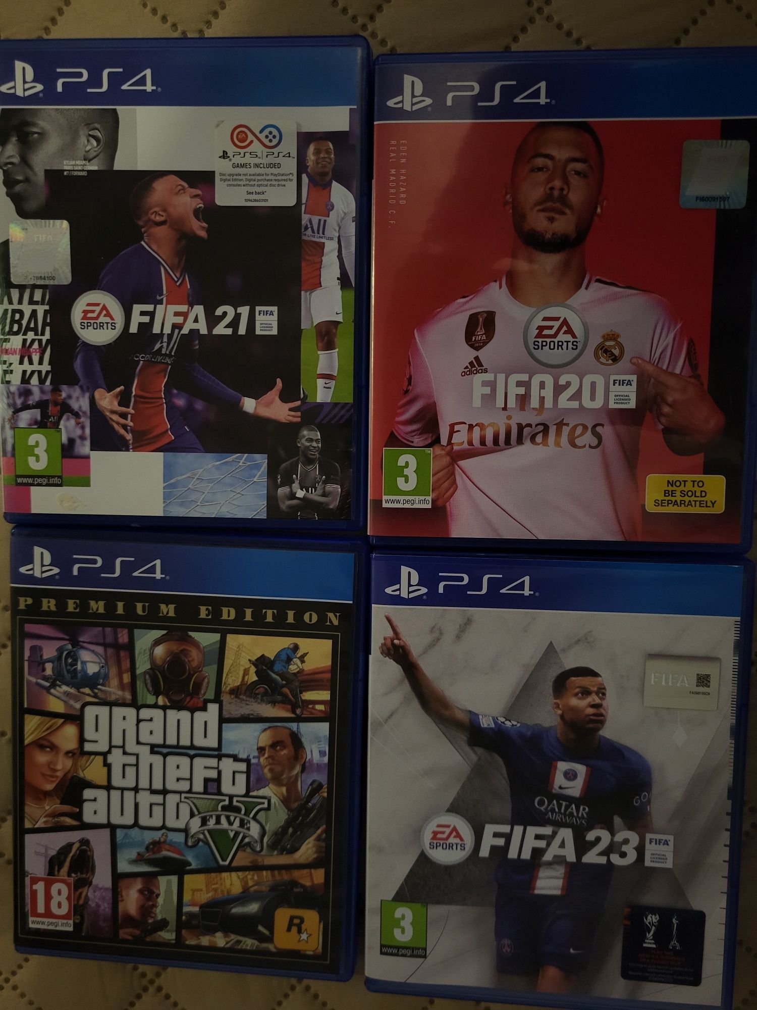 Vând jocuri playstation 4
