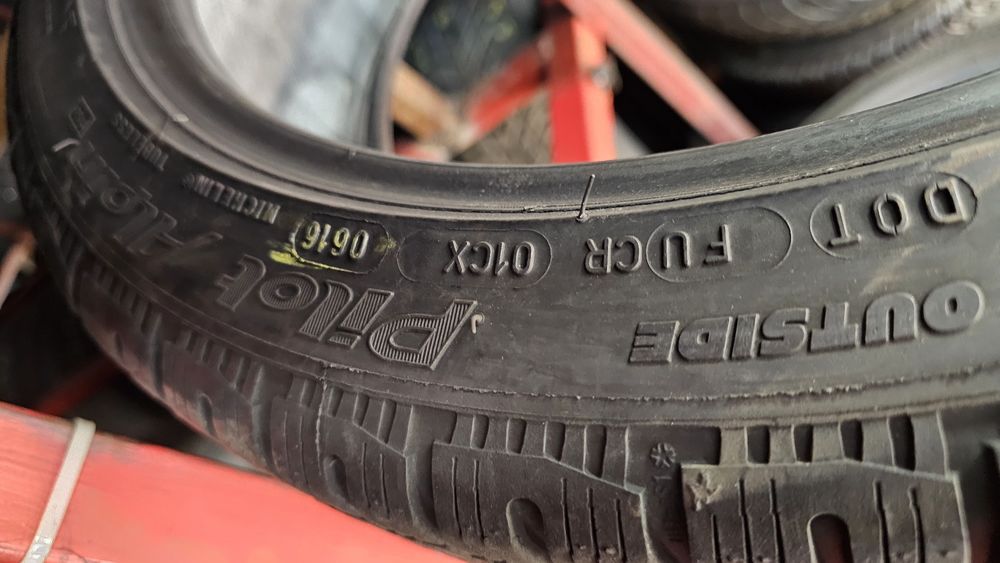 1x225 40 18 m+s michelin