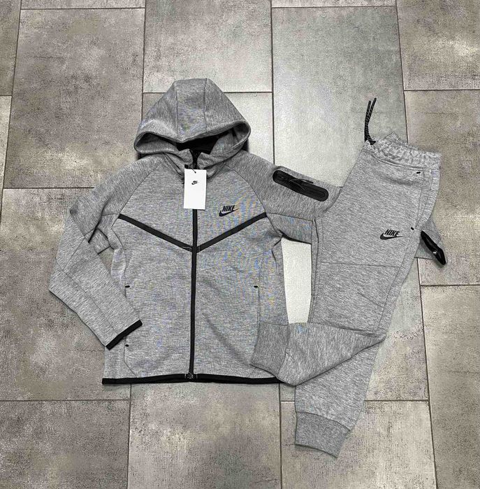 Детски и юношески екипи Nike Tech Fleece, памучни с удобна кройка