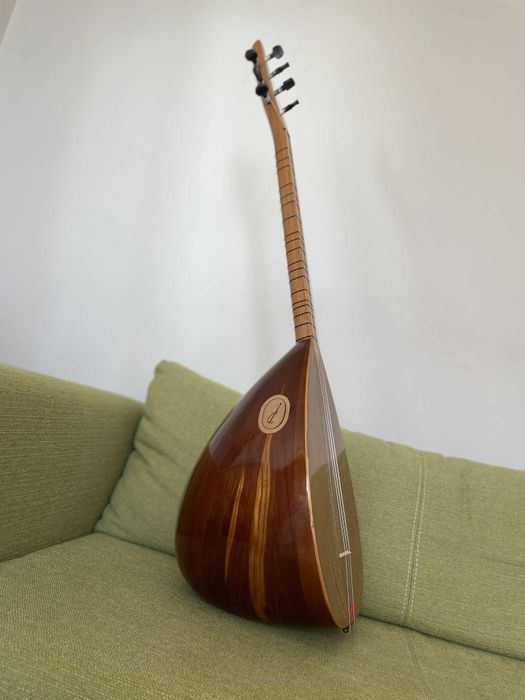 Саз баглама къс Сап Уникален звук  със вграден микрофон  нов!