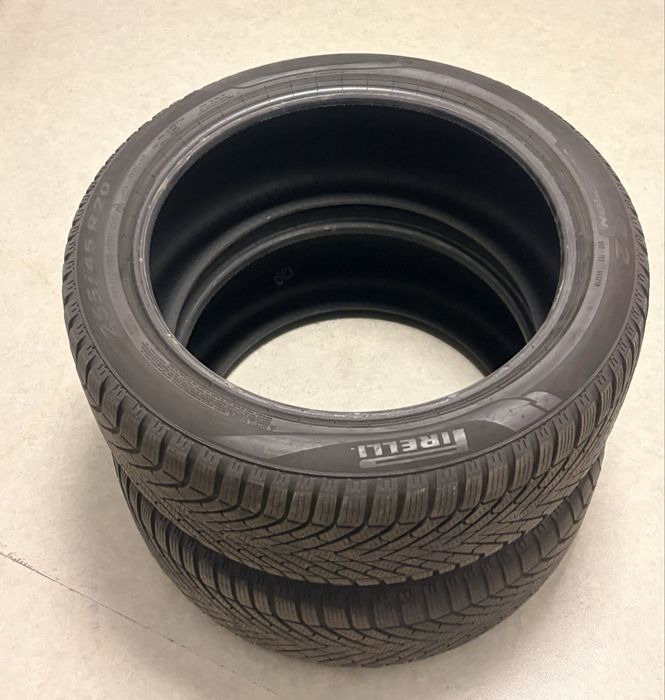 Vand 2 Anvelope Pireli Iarna / 255/45/20/Dot 2023