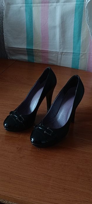 Продам туфли чёрного цвета