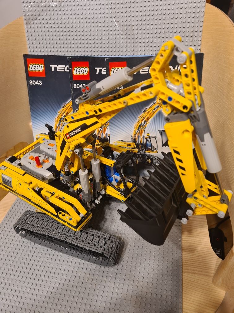 Vand Lego Technic Motorized Excavator 8083