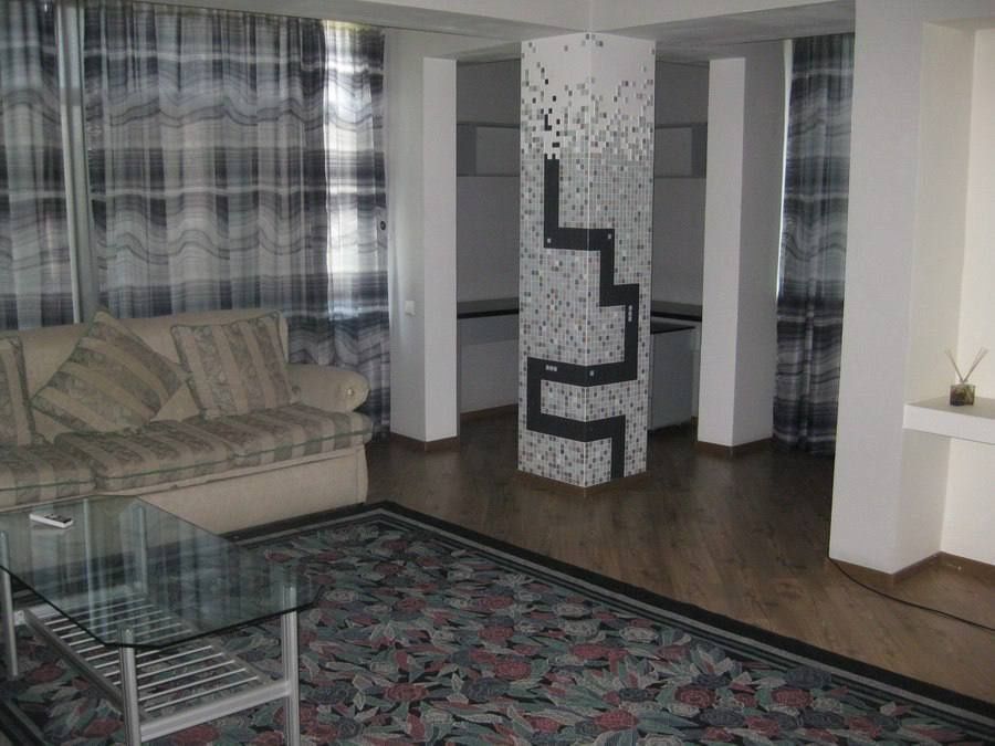 Продам квартиру Цум 2/7/9 68м2