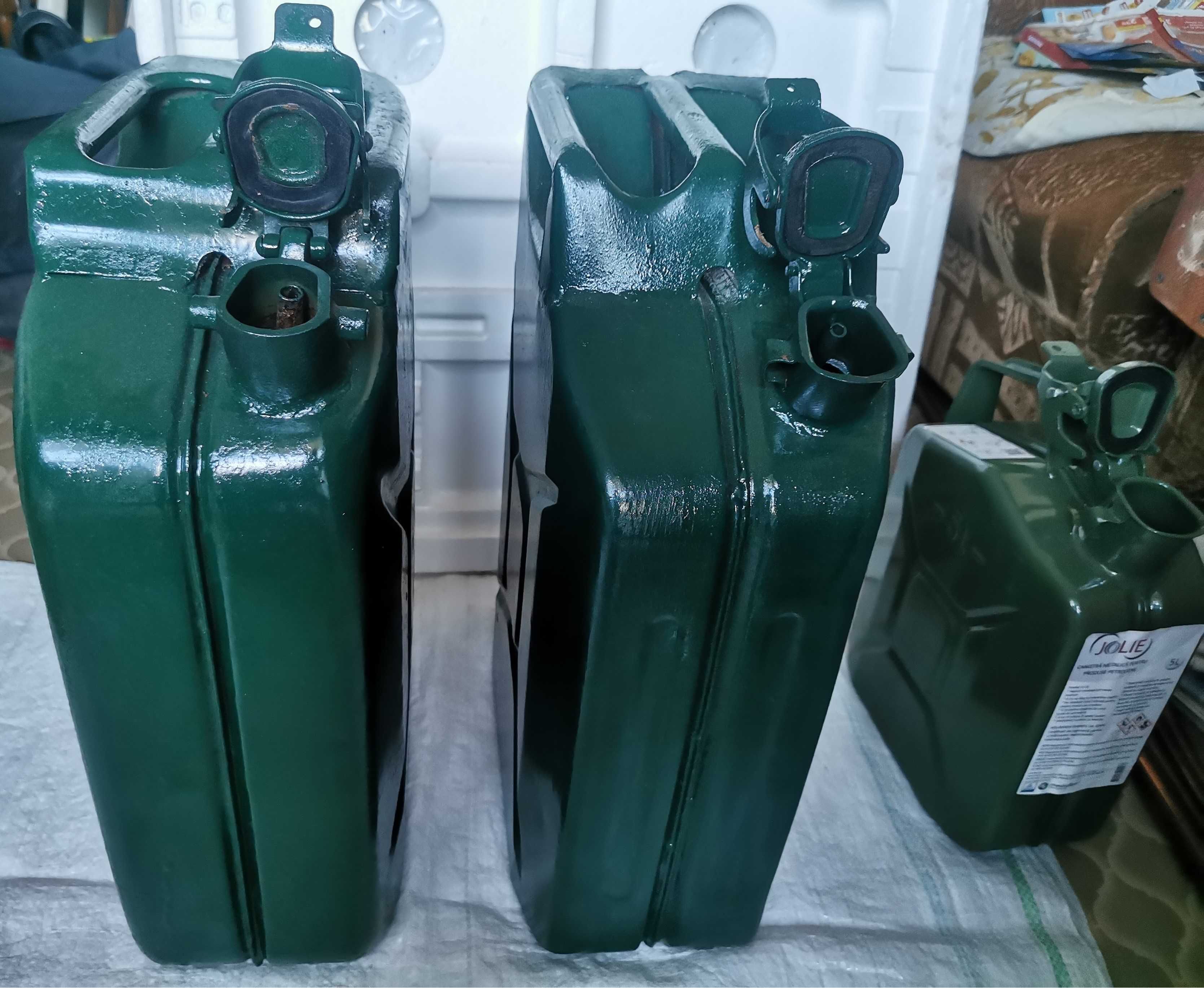 2 Bidoane, canistre metal 20 litri