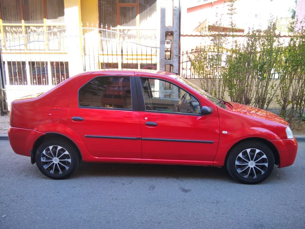 Vand sau schimb dacia logan