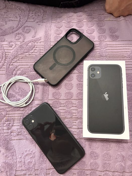 Продам 11 айфон