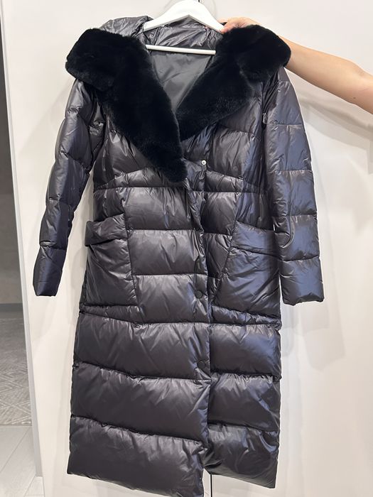 Зимняя куртка MaxMara 44 размера