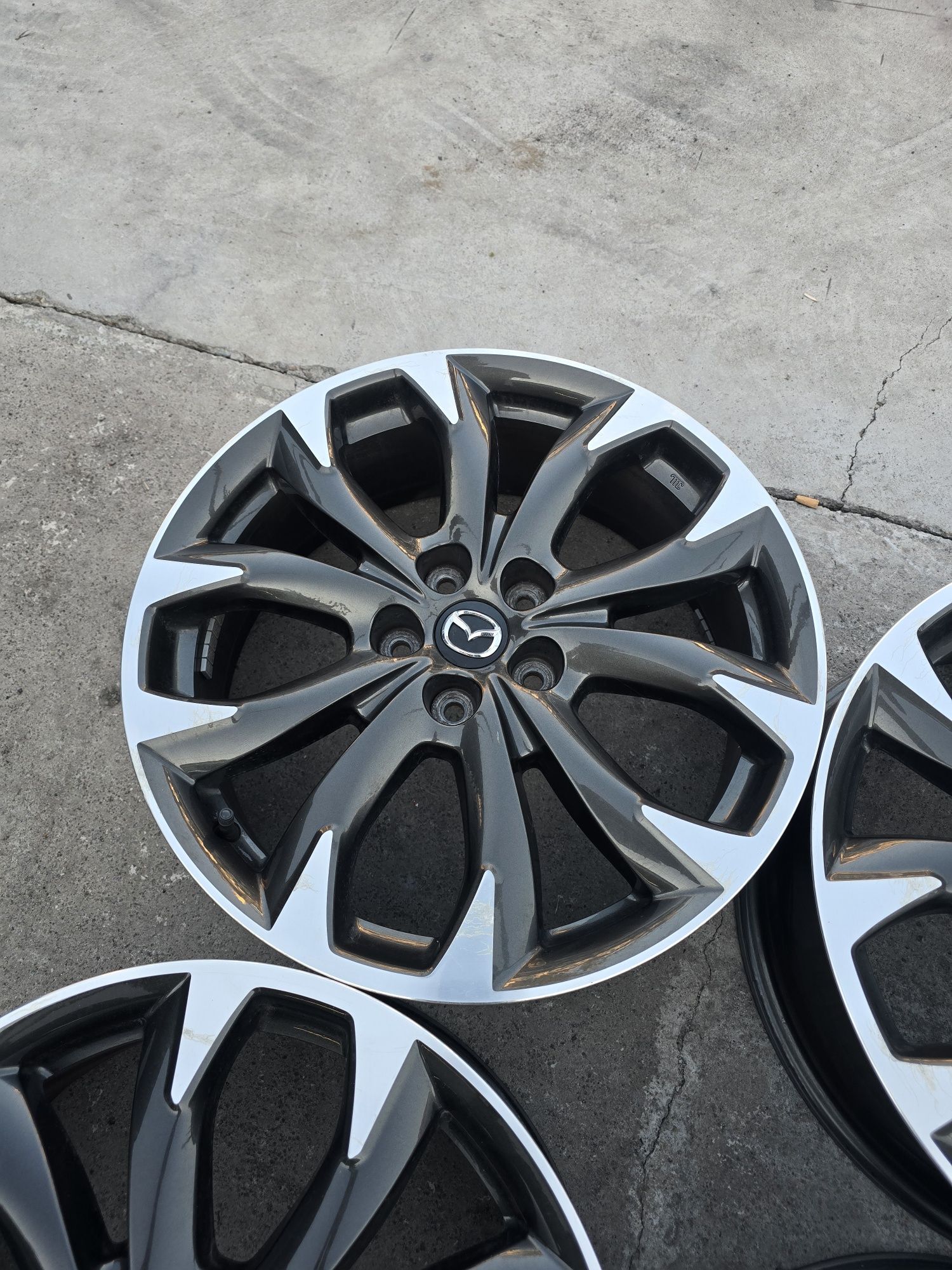 Джанти 19 / 5х114,3 - Mazda CX 5 5x114,3