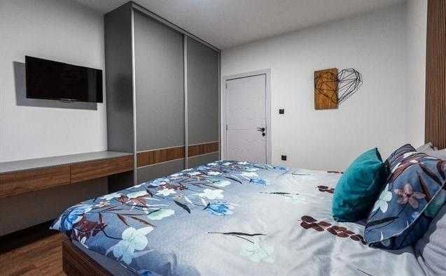 Дава се под наем Двустаен апартамент в Бургас, Лазур - 64 кв.м за 153 € - Снимка #1