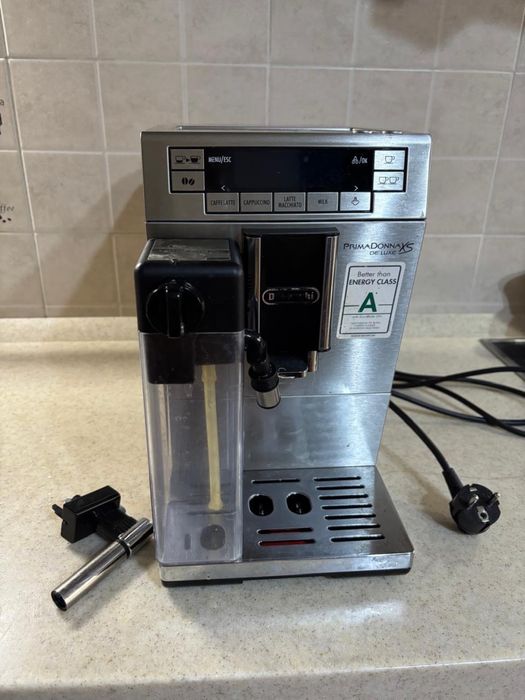 Продам кофе машину DELONGHI