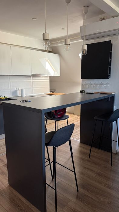 Apartament cu 3 camere spațios la mansarda  cu terase de 20mp