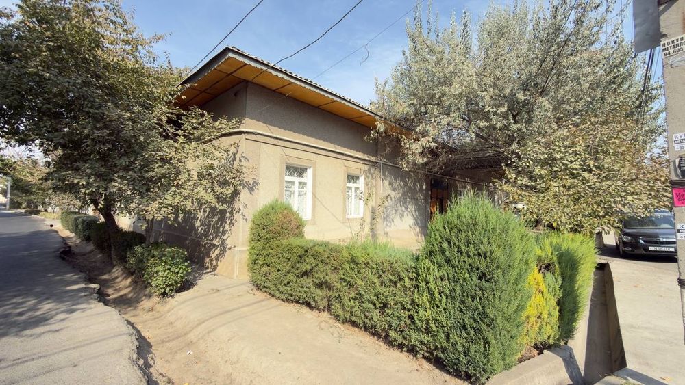 Срочно продаётся угловой участок
