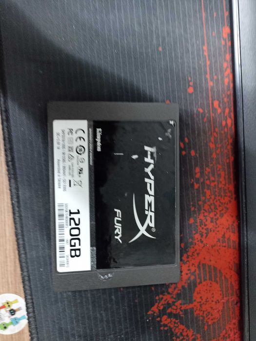 Продам ССД 960 Гб Kingston