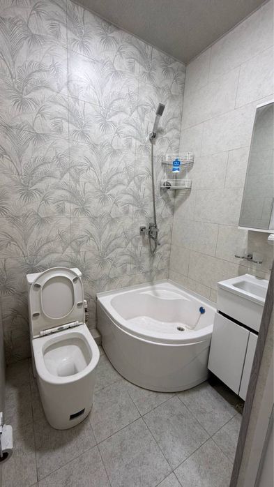 Продаю квартиру в Яшнабадском районе Иззат навострой 1 комнатная 32м2