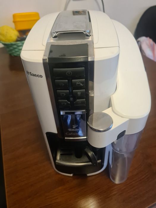 Aparat cafea stare buna cu capsule.