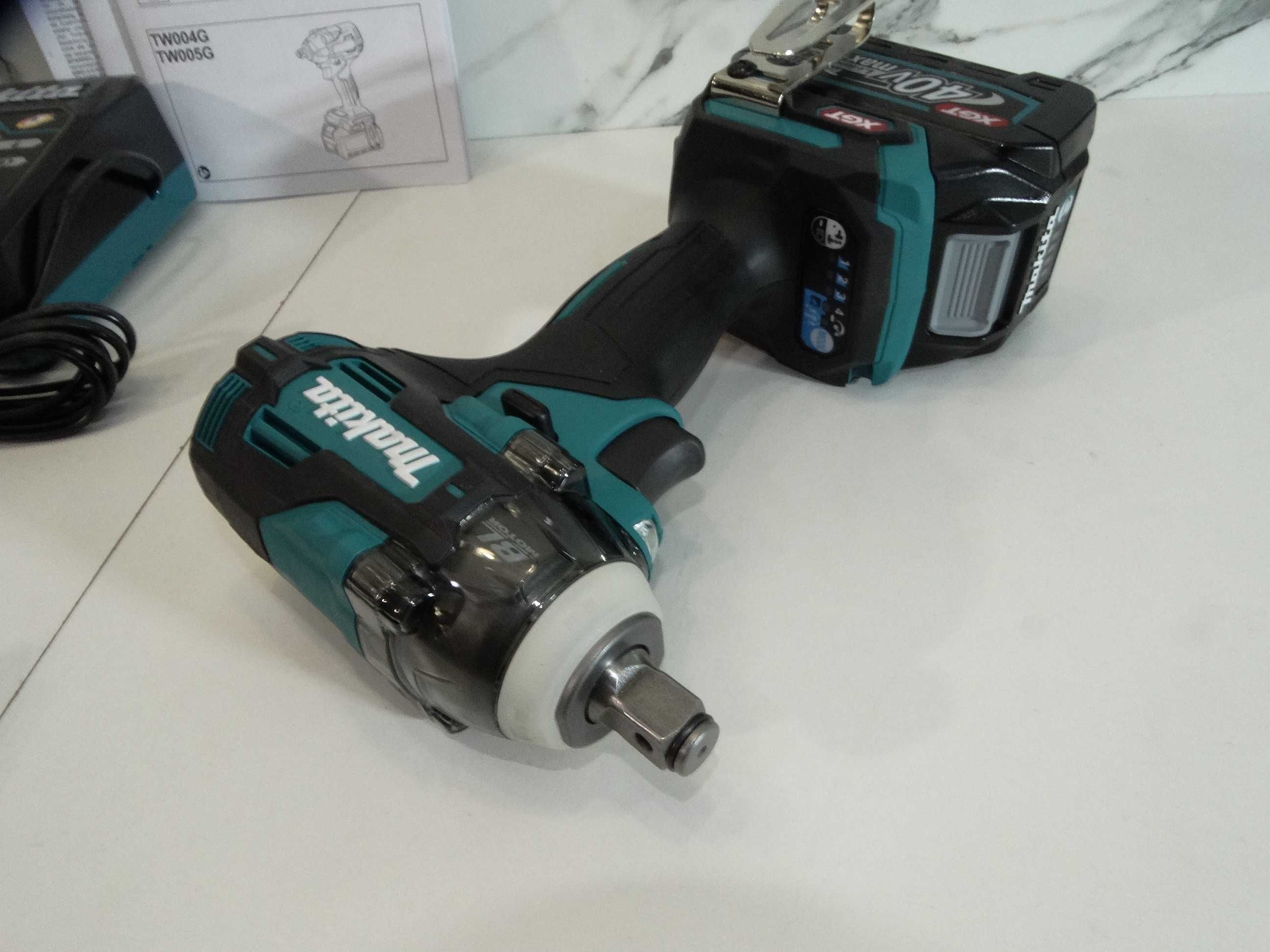 Промо - Makita TW 004 / 2 x 2.5 Ah - Мощен гайковерт 350 Нм