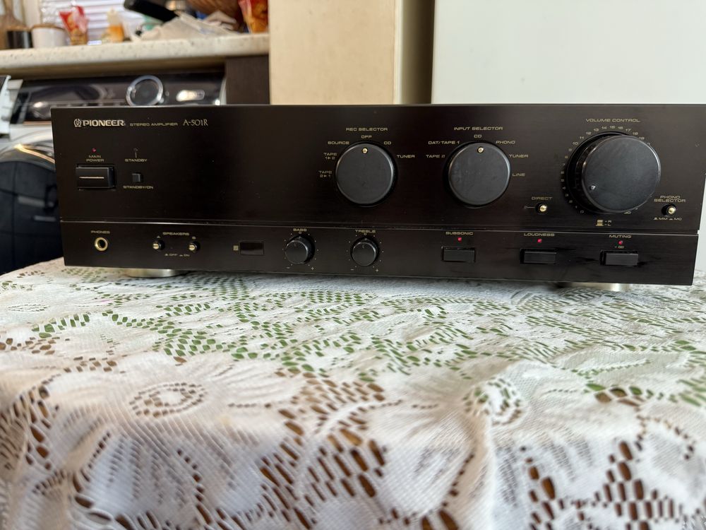 Pioneer A-501 стерео усилвател