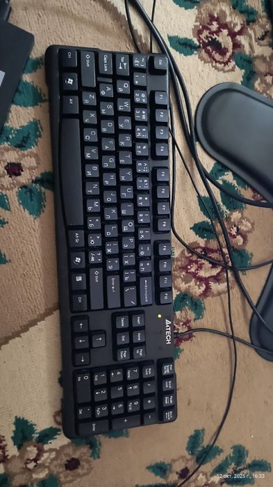 Продам компьютер i3 . Комплект.