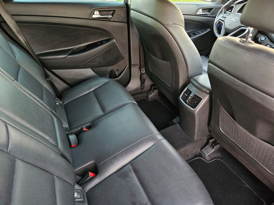 Vand Hyundai Tucson,2017,136cp,4X4,automat,full!