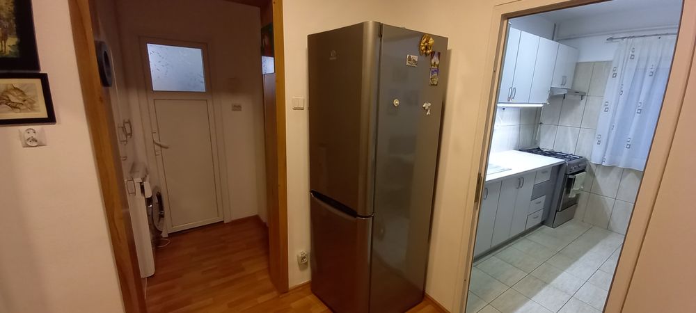 Inchiriez apartament 2 camere