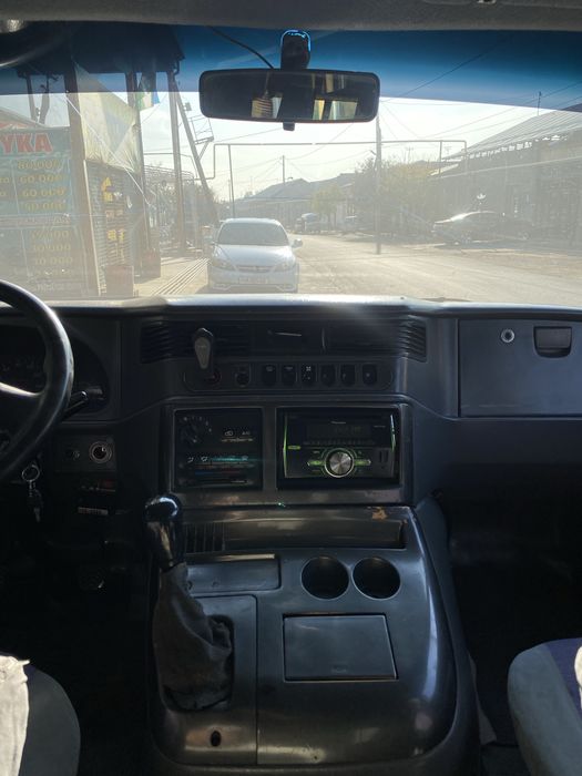 Sangyong Istana mikroavtobus