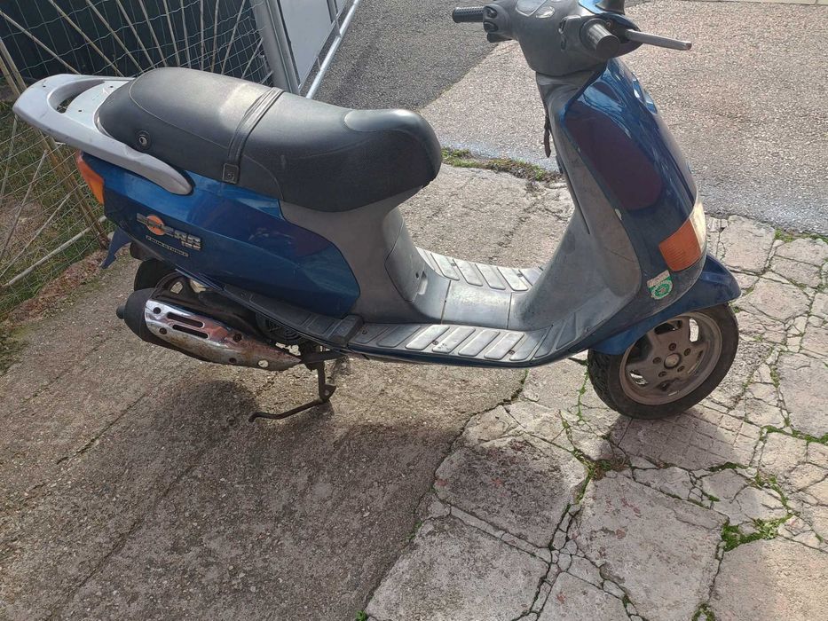 Piaggio sfera 125
