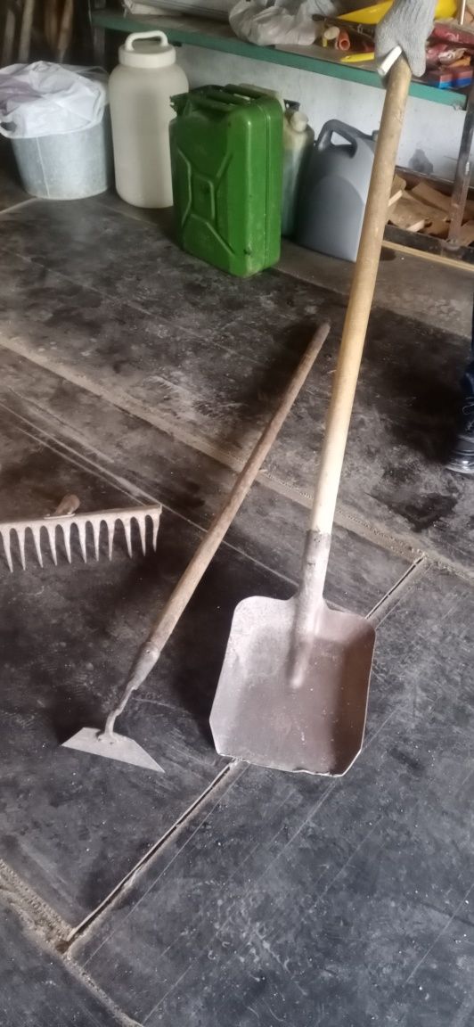 Продам дачный инвентарь.