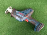 Bosch GSA 18 V-LI C - акумулаторен саблен трион