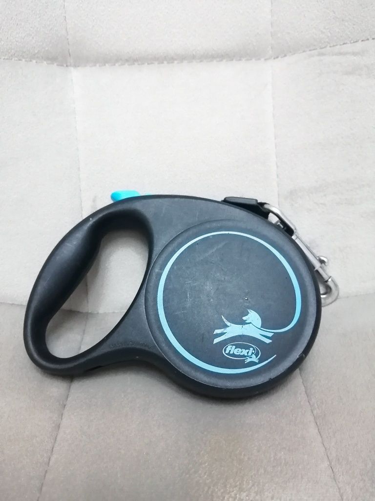 Поводок-рулетка для собак Flexi Black Design tape M 50 кг, 10 метров