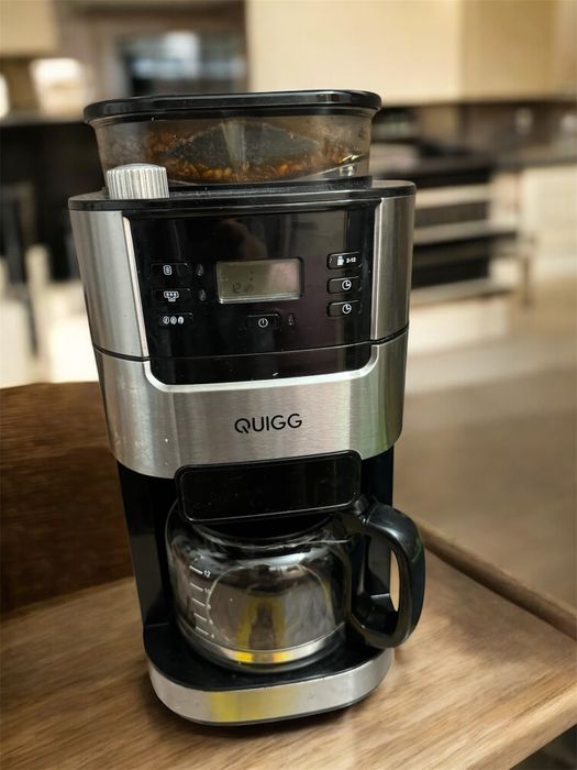 Cafetieră cu râșniță QUIGG