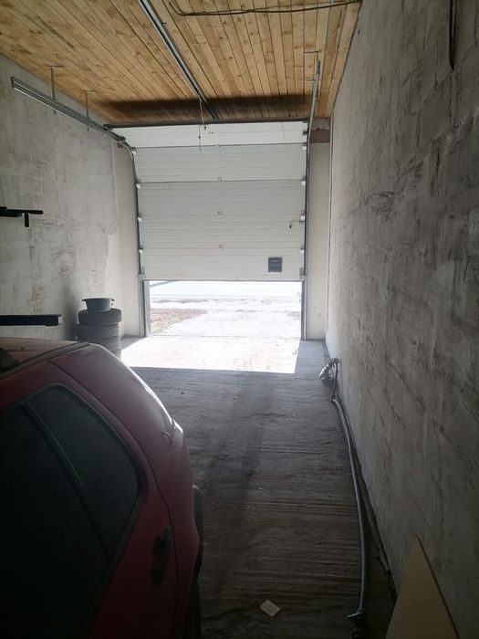 Сдам утепленный гараж.