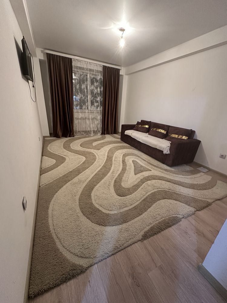 Продам кавер в хорошом состояние