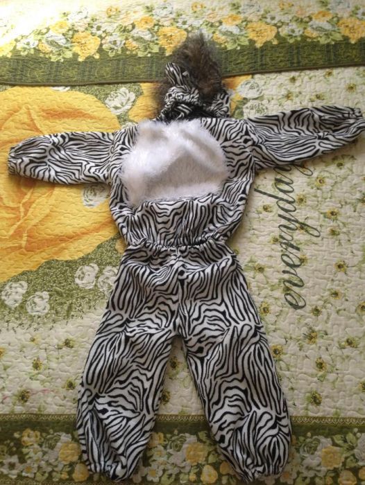 Новогодний костюм зебры