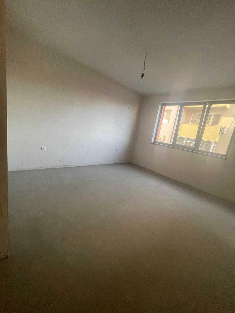 Продава се Тристаен апартамент в Търговище, Център - 100 кв.м за 1204 €/кв.м - Снимка #4