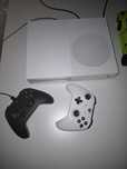 Xbox One S + Controller