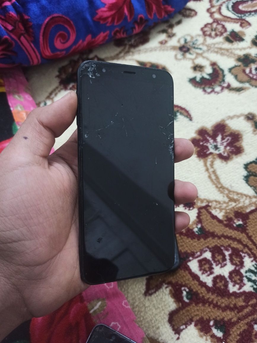 ARZON TELEFON. Samsung J8 va J6+