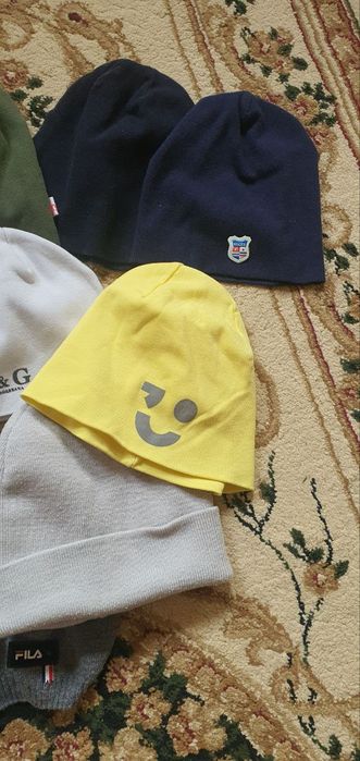 Шапки теплые детские разные