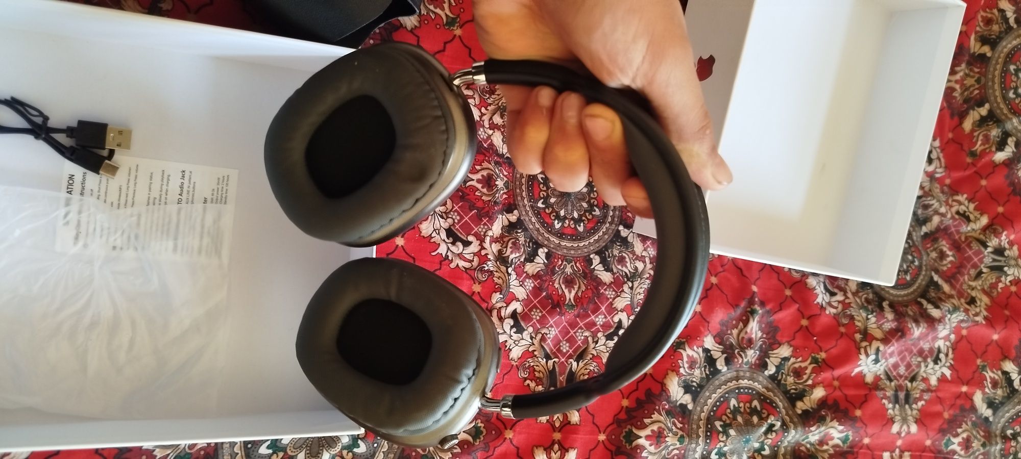 AirPods Max      yangi xech qayeriga xech narsa boʻlmagan