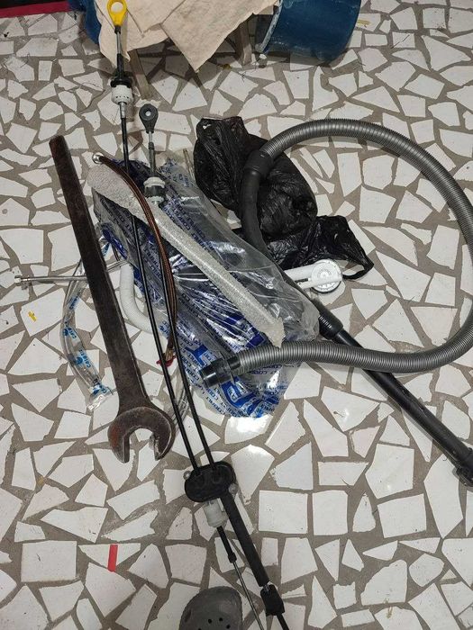 Продаться из дома мебель и вещи б/у. Дешево!