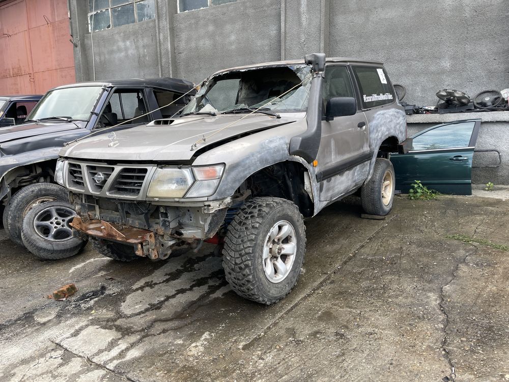 Dezmembrez Nissan Patrol Y61 SWB 2.8td an 1999