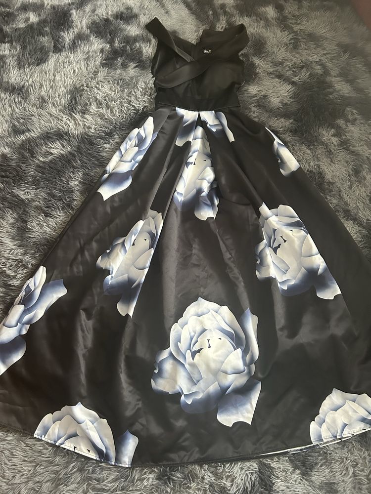 Rochie de seara lunga .