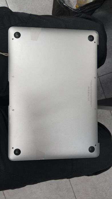 Макбук А1534.без экрана.можно использовать на запчасти