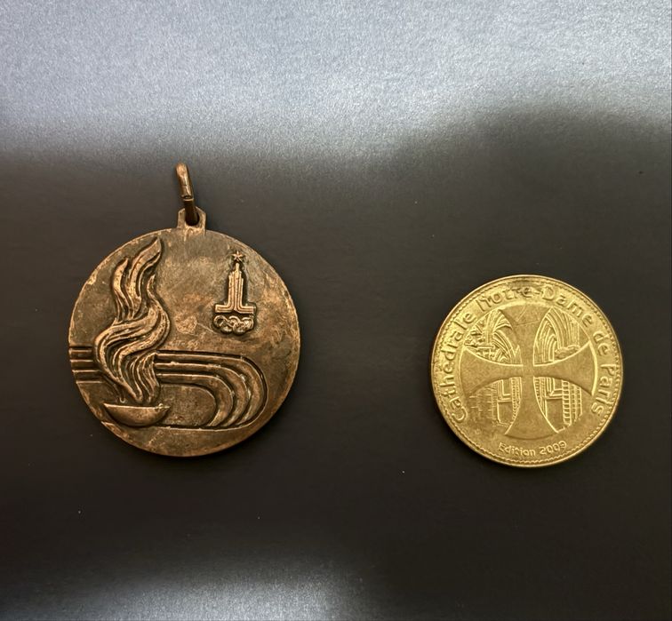 Medalii istorice românești și una sovietică – Război, sport, comuniste